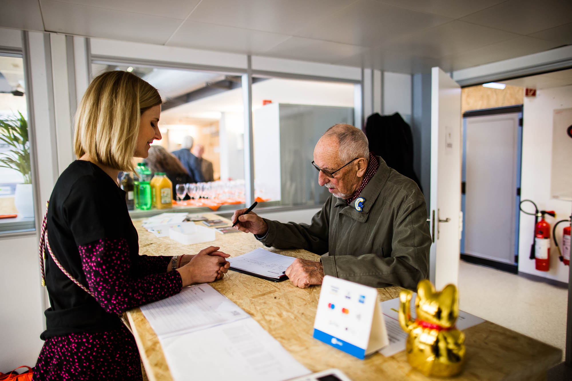 Export x3 1DX23054 Business 2020 Opening MOBI